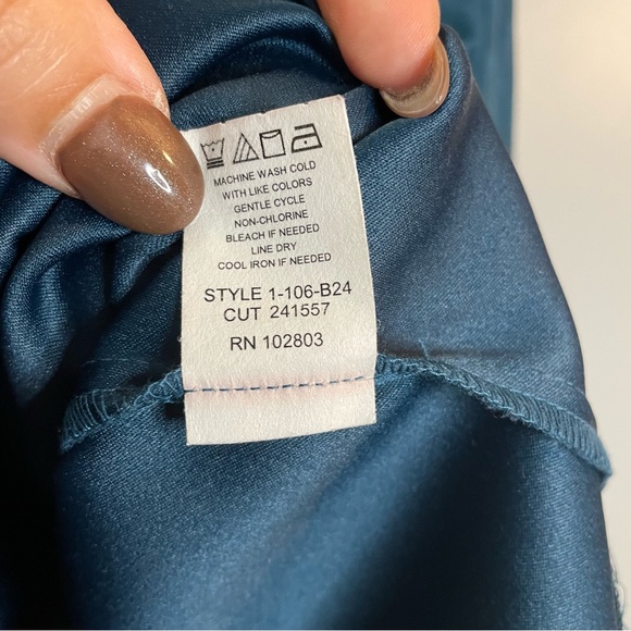 BRIGGS NEW YORK Ladies/Womens Blazer-Teal color Size/PM with padded shoulders. - Picture 7 of 8